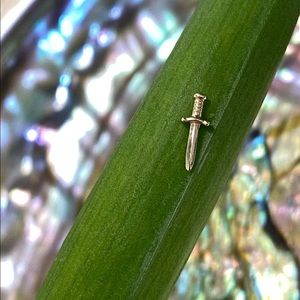 Dagger | Threadless | 14k Gold